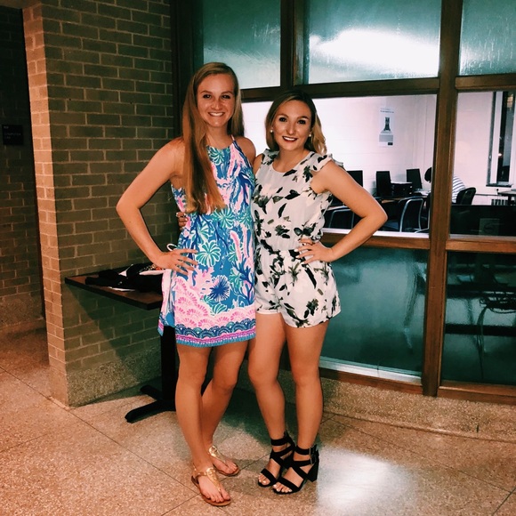 Meet your Posher, Amanda - Picture 5 of 7